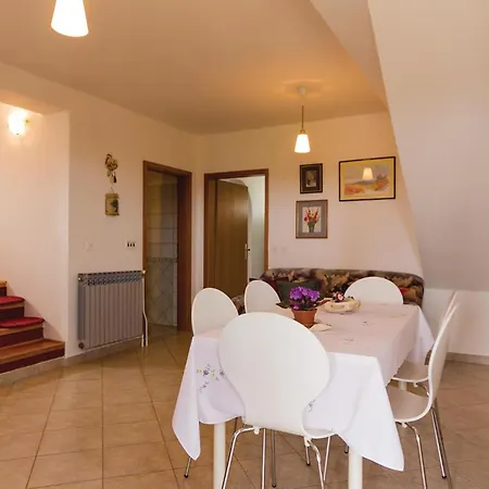 Apartamento Amazing In With House Sea View